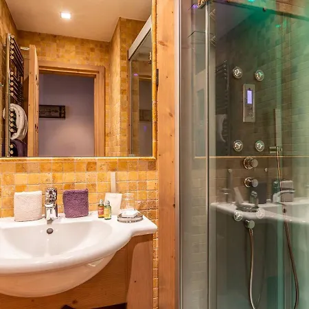 Apartamento De Charme à 1850 - 4 Pers, Centre, Proche Des Pistes, Balcon Et Hammam - Fr-1-631-163 Courchevel